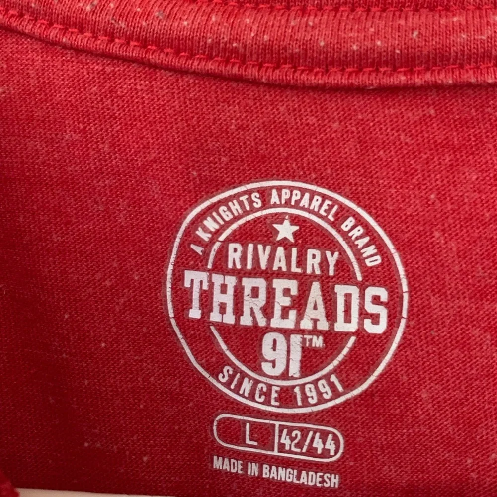 University of Wisconsin-Madison Badgers Red Tee Shirt - Picture 3 of 4